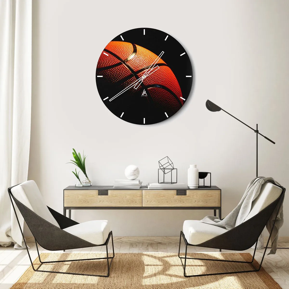 Vægur, Uret - Basketball på en mørk baggrund - 30x30cm - Smuk som en planet - Moderne vægdekoration til stue, køkken og soveværelse ARTTOR