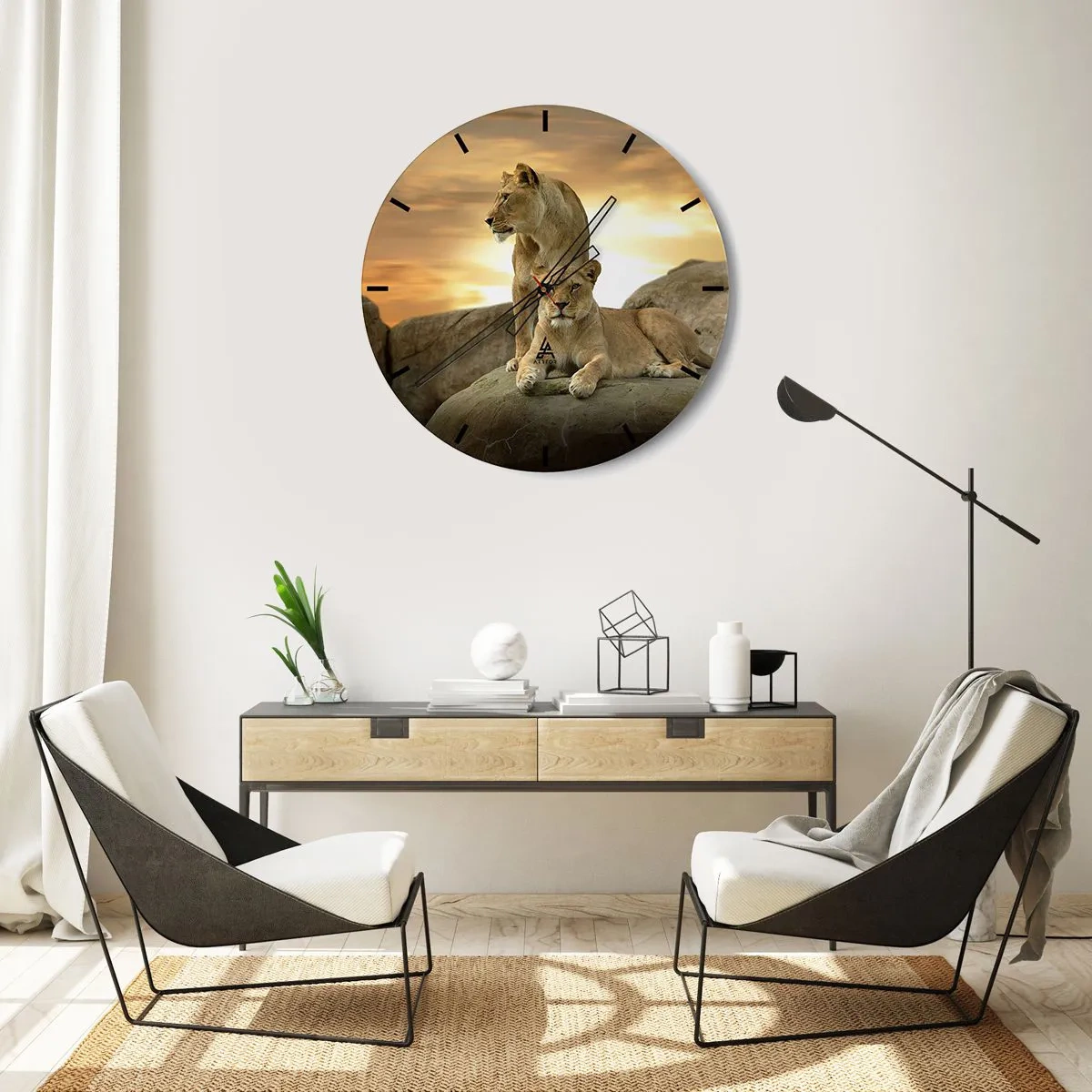 Vægur, Uret - To løver mod den nedgående sol - 30x30cm - Kongelig majestæt - Moderne vægdekoration til stue, køkken og soveværelse ARTTOR