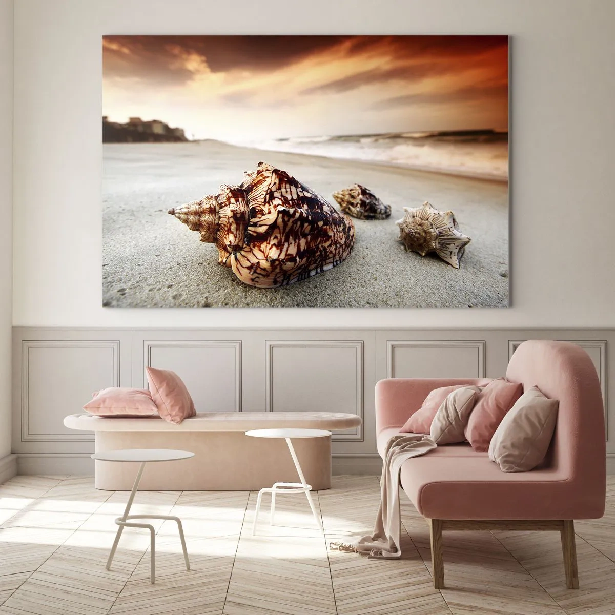 Billede på glas - Muslingeskaller på stranden ved solnedgang - 70x50cm - Bølgebevægelser - Moderne vægdekoration til stue og soveværelse ARTTOR
