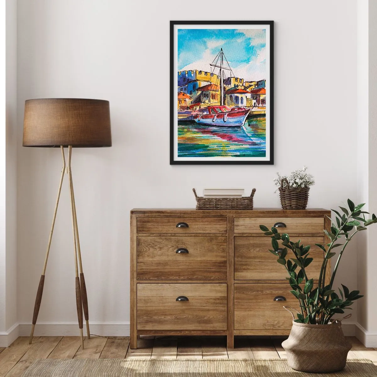 Plakat i sort ramme - Et farverigt akvarelmaleri af en yacht i en kystby - 50x70cm - Regnbue eftermiddag - Moderne vægdekoration til stue og soveværelse ARTTOR