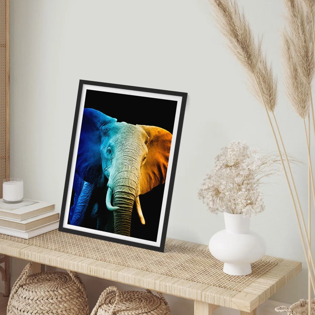 Plakat i sort ramme - Excentrisk, ikke underlig - 40x50 cm