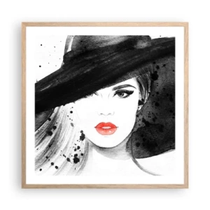 Plakat i ramme af lyst egetræ - Dame i sort - 60x60 cm