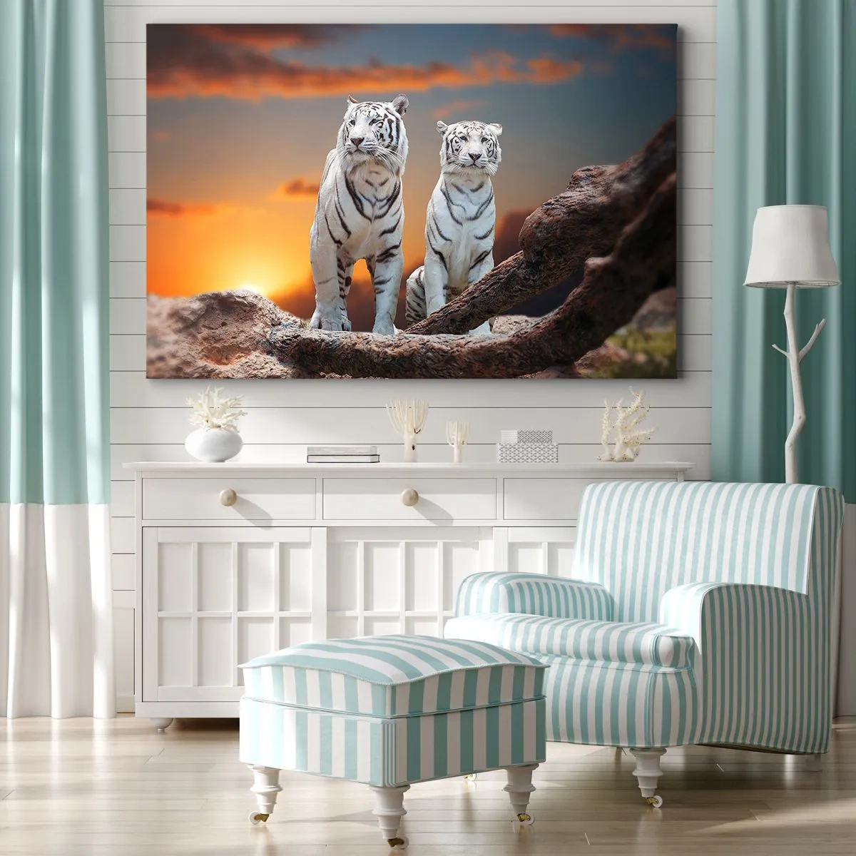 Lærredstryk - Billede på lærred - Hvide tigre i den nedgående sol mod naturens baggrund - 70x50cm - Ligesom i Narnia - Moderne vægdekoration til stue og soveværelse ARTTOR