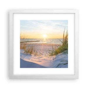 Plakat i hvid ramme - Havet brummer, fuglene synger, en vild strand midt i græsset.... - 30x30 cm