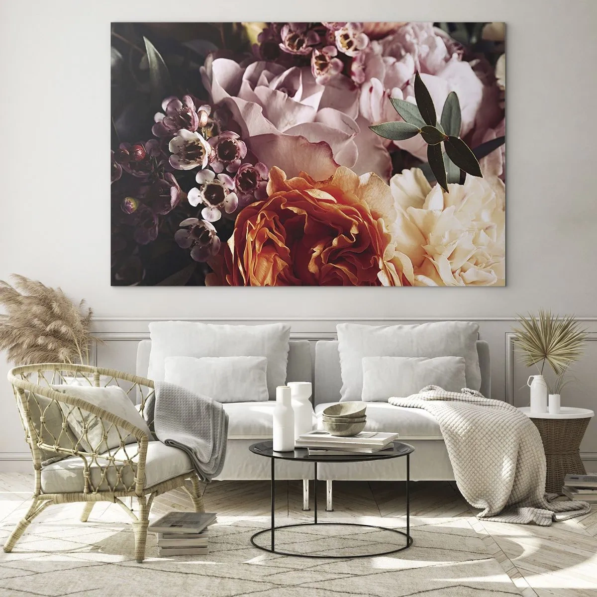 Billede på glas - Et nærbillede af en komposition af roser, nelliker og små blomster. - 70x50cm - Indhyllet i skønhed - Moderne vægdekoration til stue og soveværelse ARTTOR