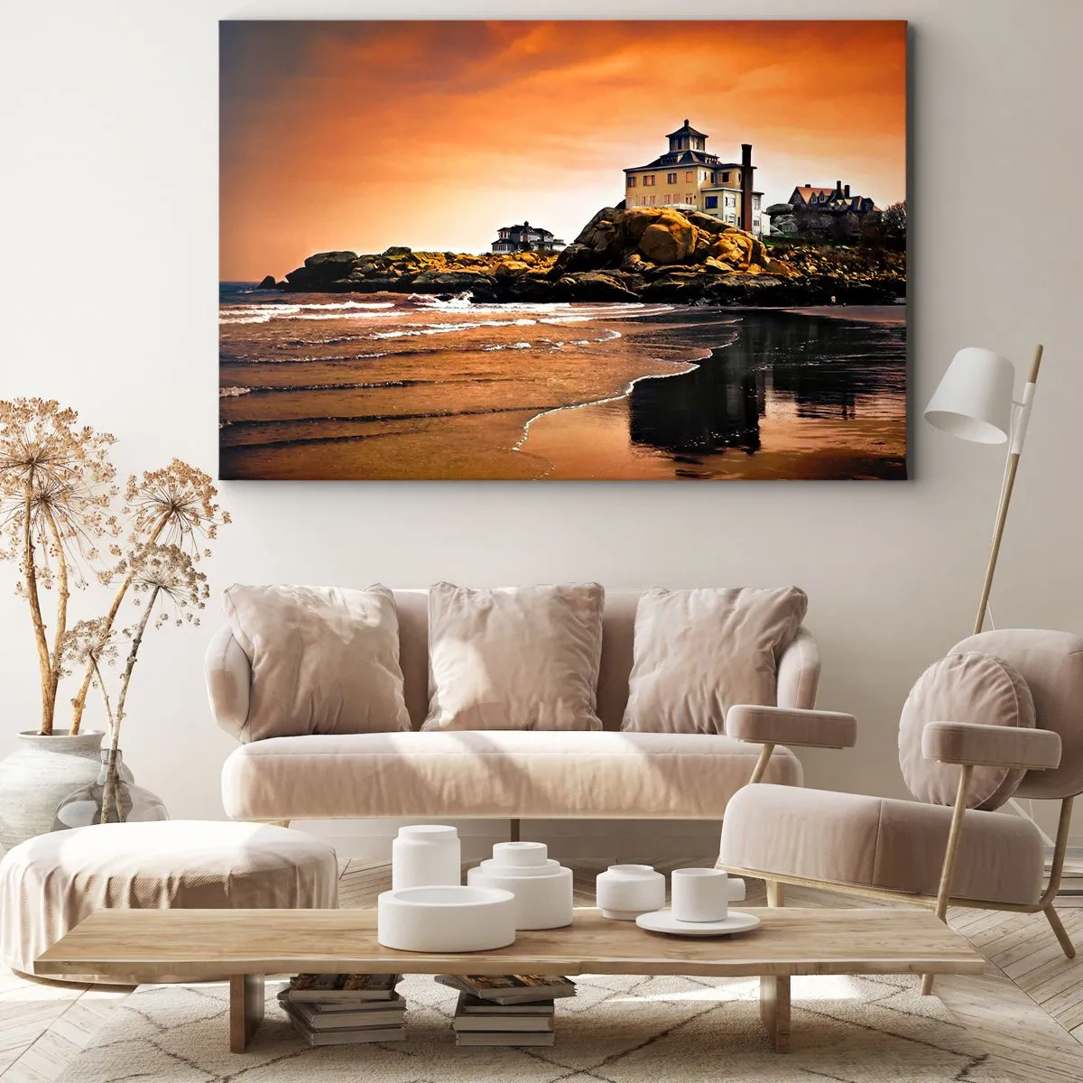 Lærredstryk - Billede på lærred - Et hus på en klippe ved stranden ved solnedgang med dets spejling i vandet - 70x50cm - Vestkystens elegance - Moderne vægdekoration til stue og soveværelse ARTTOR