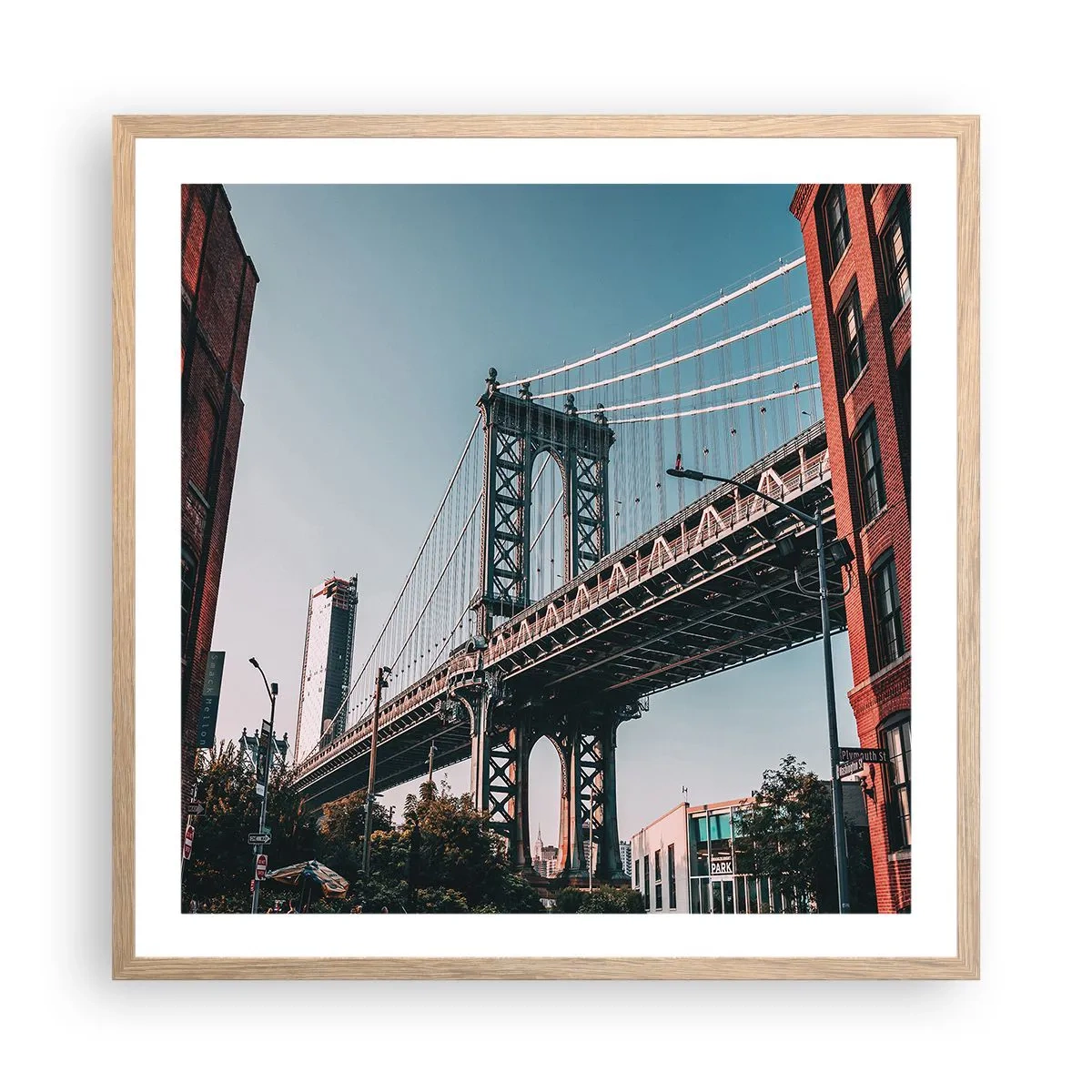 Plakat i ramme af lyst egetræ - Over byens bølger - 60x60 cm
