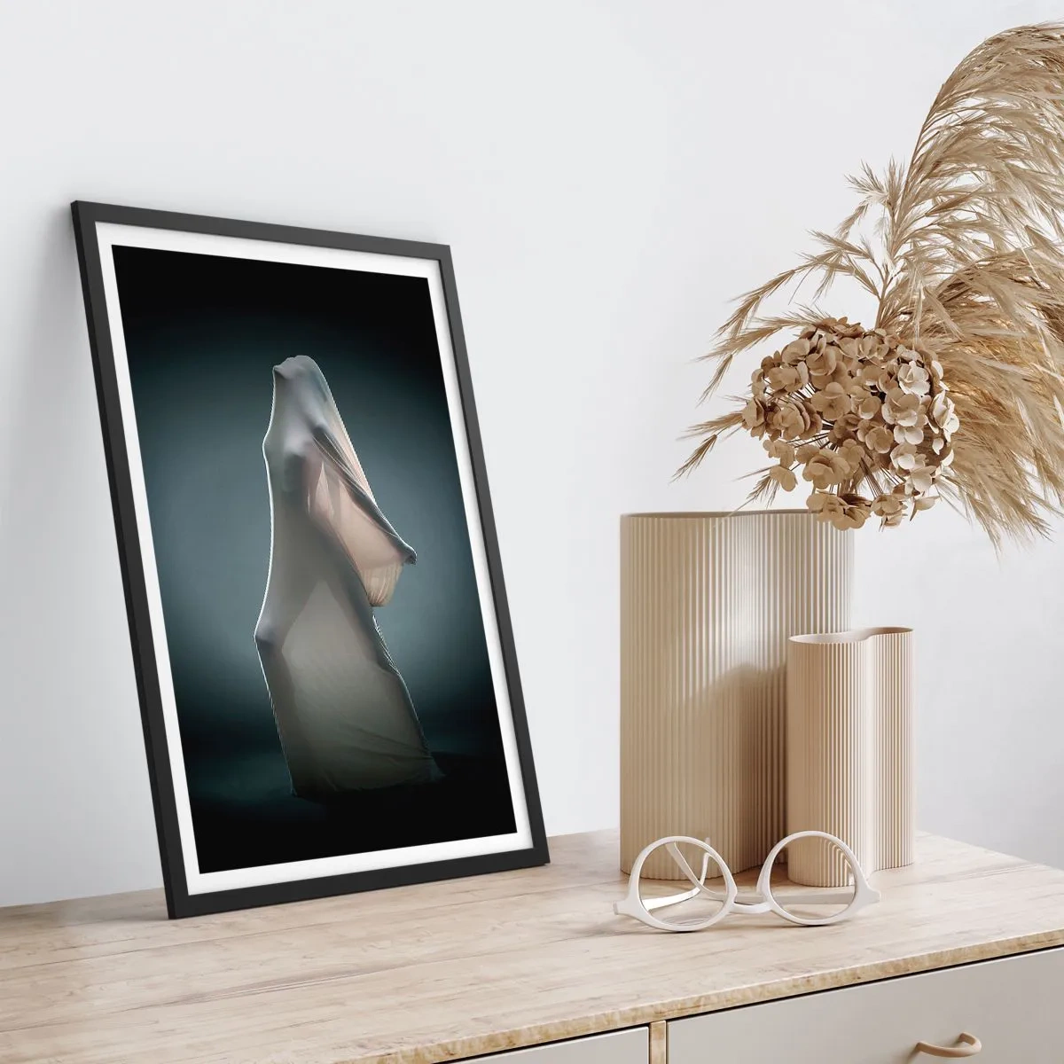 Plakat i sort ramme - Skjulte begær - 40x50 cm