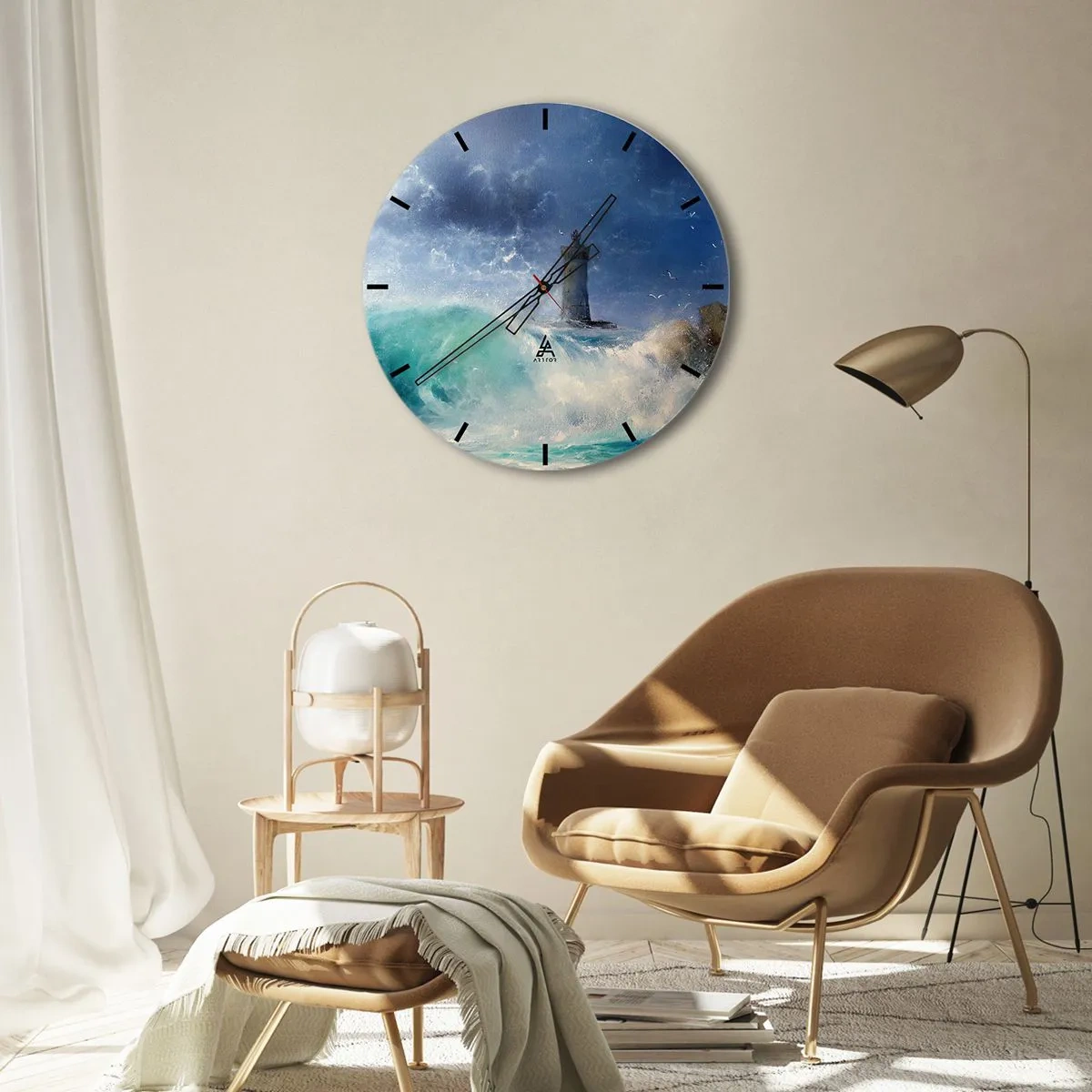 Vægur, Uret - Et fyrtårn omgivet af oprørt hav og stormfuld himmel - 30x30cm - På vagt mod elementerne - Moderne vægdekoration til stue, køkken og soveværelse ARTTOR