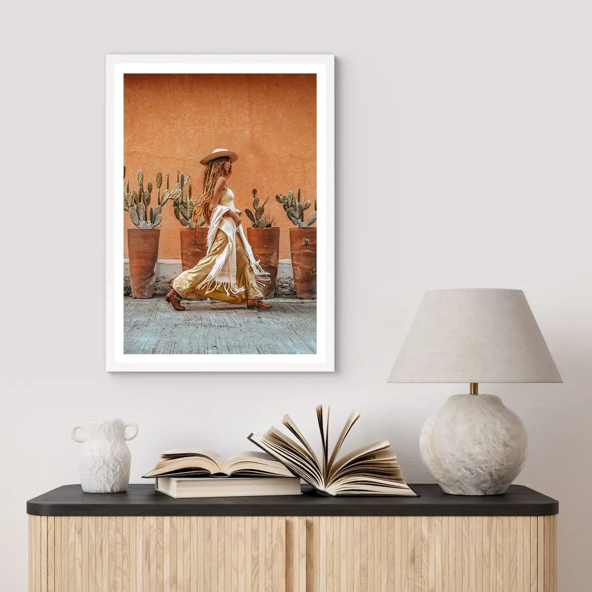 Plakat i hvid ramme - I en hippieagtig stil - 61x91 cm