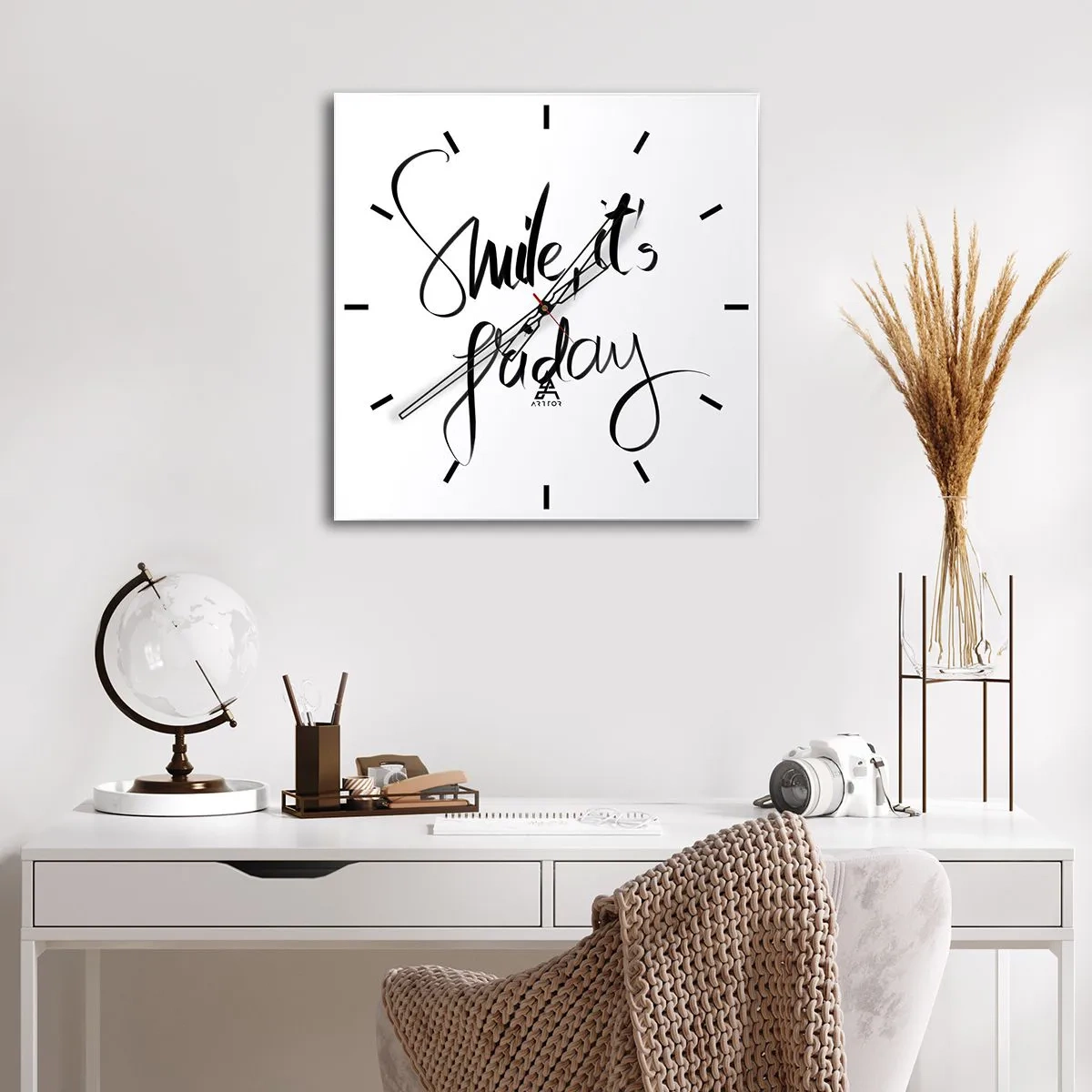 Vægur, Uret - Ægte glæde - 30x30 cm