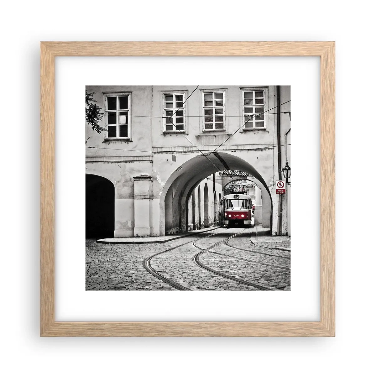 Plakat i ramme af lyst egetræ - Gennem byens labyrint - 30x30 cm