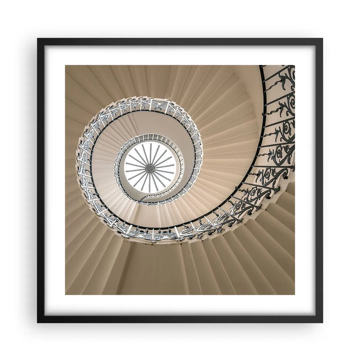Plakat i sort ramme - I midten af en skal - 50x50 cm