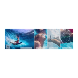 Prøve Fototapet Premium Canvas - Dybden af glæde - Surfing, Kvinde, Sport - 100x30 cm