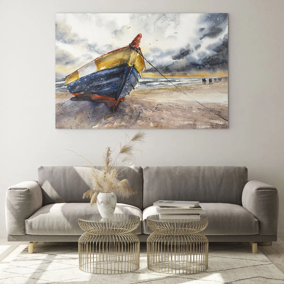 Billede på glas - En farverig båd på stranden på en overskyet dag - 70x50cm - Hvile på stranden - Moderne vægdekoration til stue og soveværelse ARTTOR