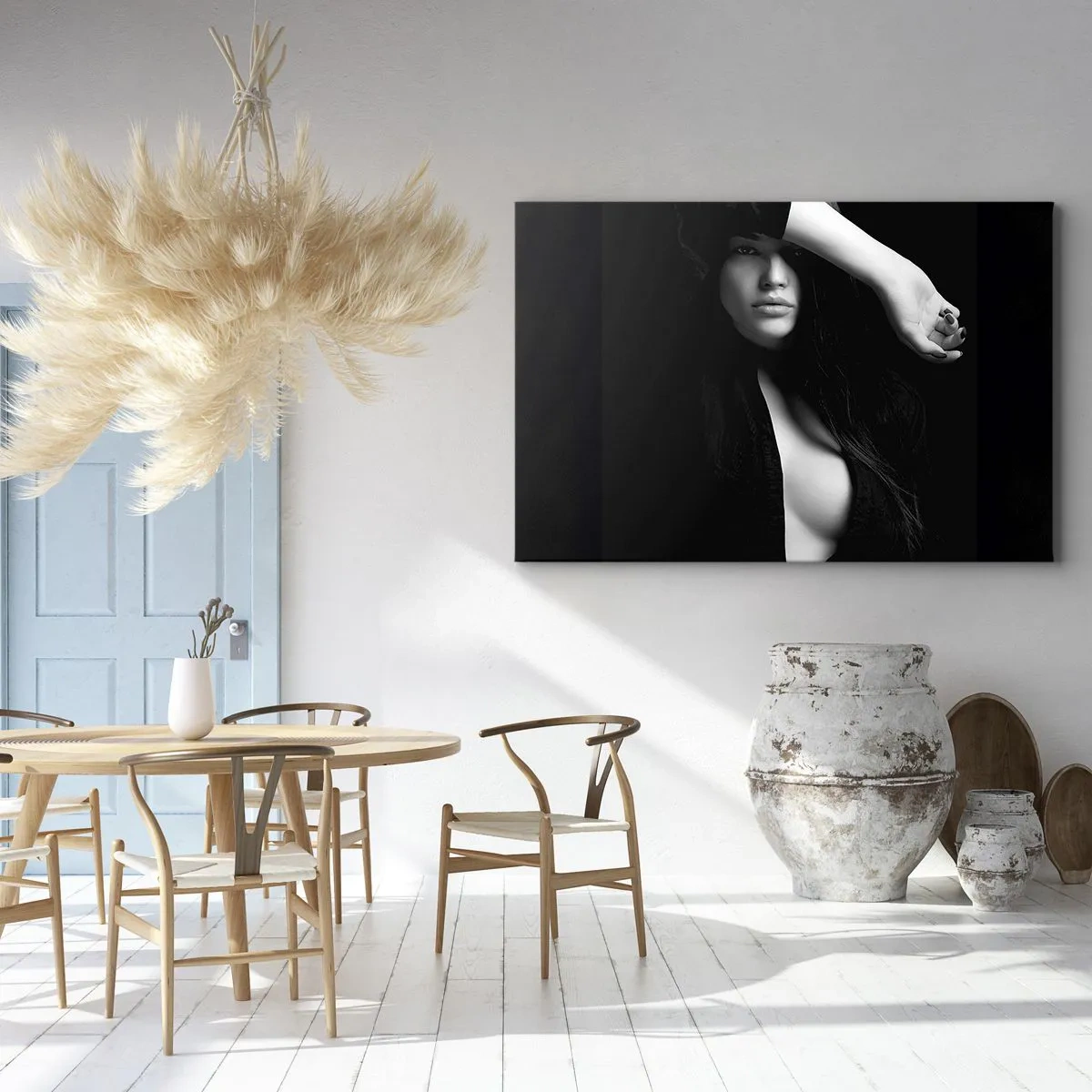 Lærredstryk - Billede på lærred - Stilfuldt portræt af en kvinde i sort-hvid - 70x50cm - Forførelsens skole - Moderne vægdekoration til stue og soveværelse ARTTOR