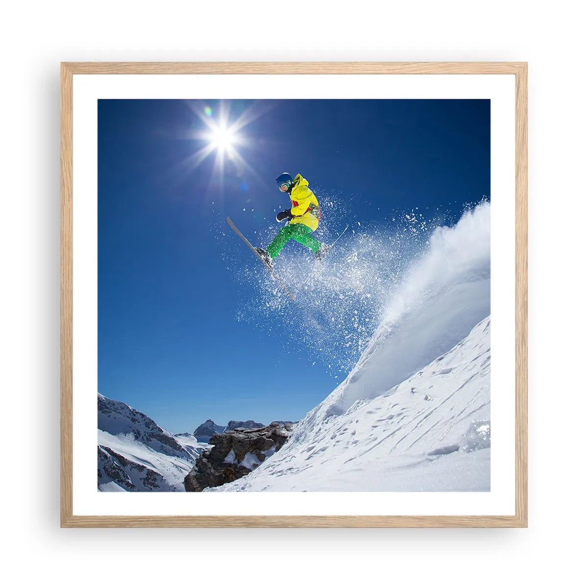 Plakat i ramme af lyst egetræ - Danser med bjergene - 60x60 cm