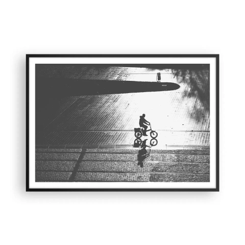 Plakat i sort ramme - Fremad, gennem byen - 100x70 cm