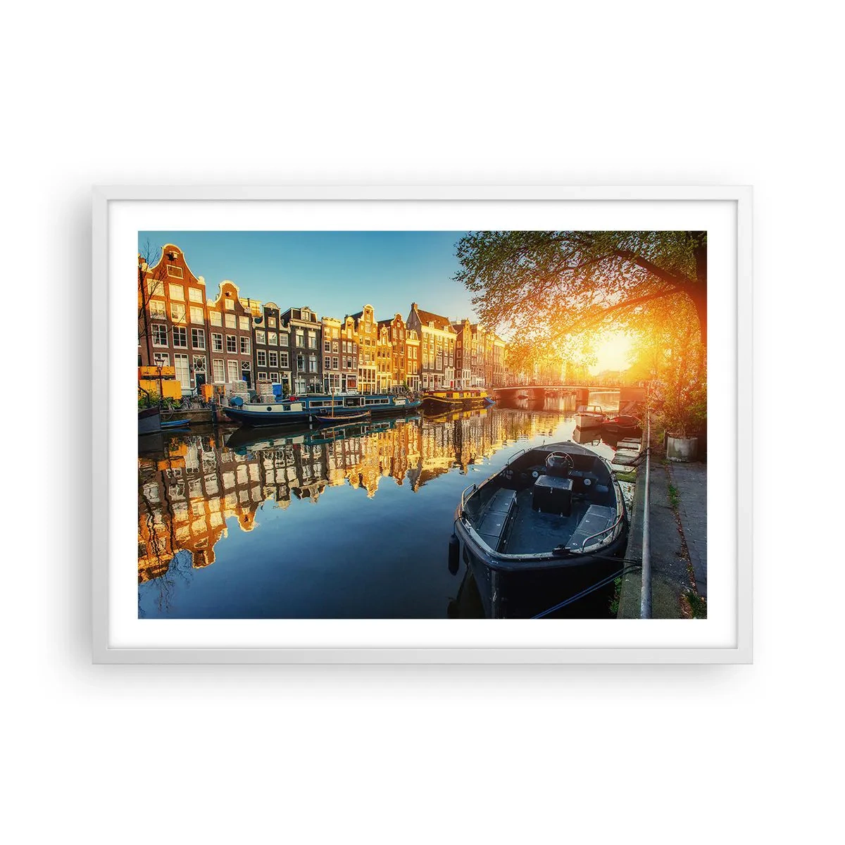 Plakat i hvid ramme - Morgen i Amsterdam - 70x50 cm