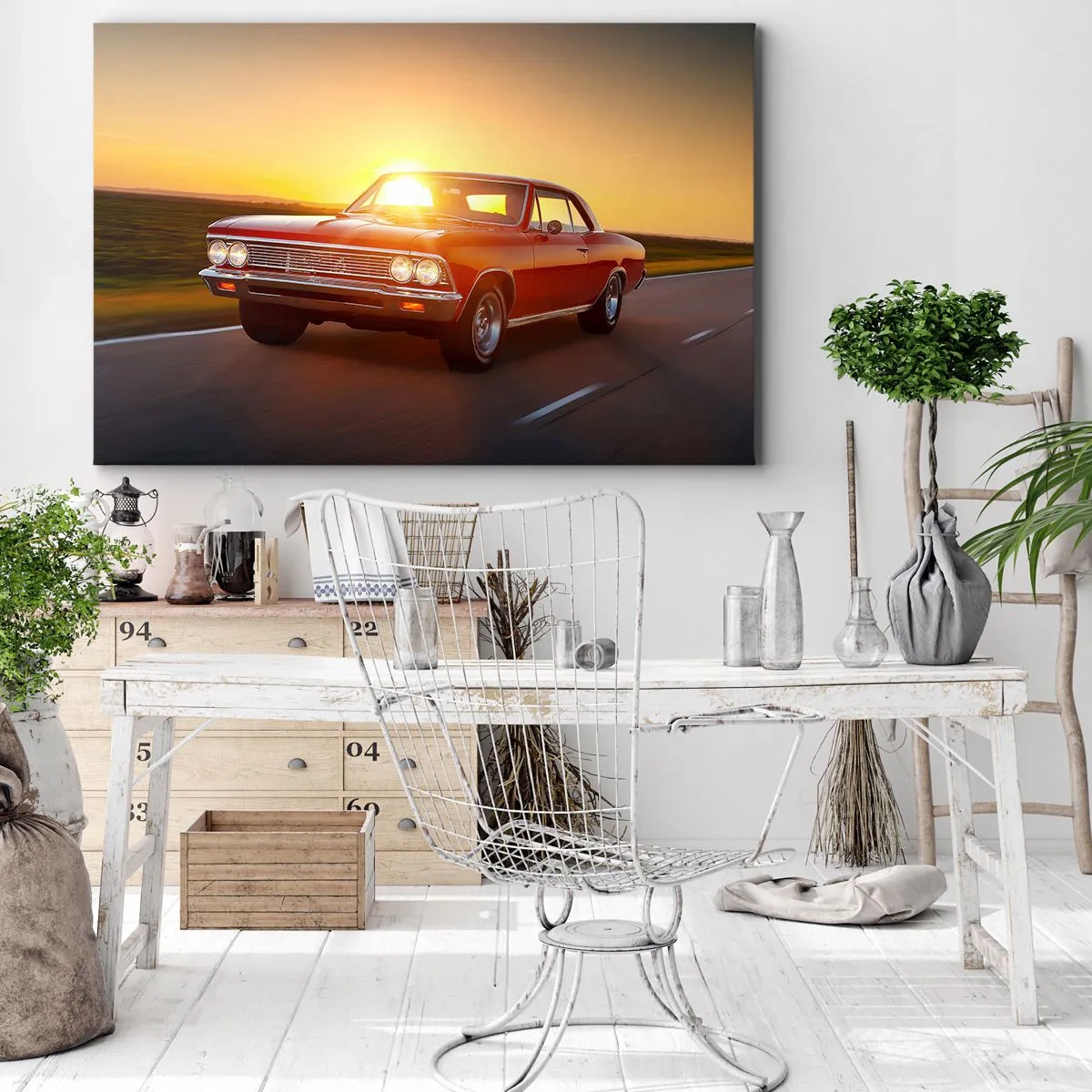 Lærredstryk - Billede på lærred - En rød bil i den nedgående sol på en åben vej - 70x50cm - Begæret er rødt - Moderne vægdekoration til stue og soveværelse ARTTOR