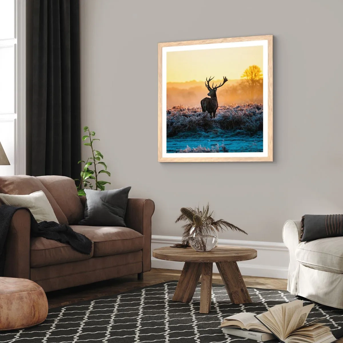 Plakat i ramme af lyst egetræ - Kronet på sine godser - 30x30 cm