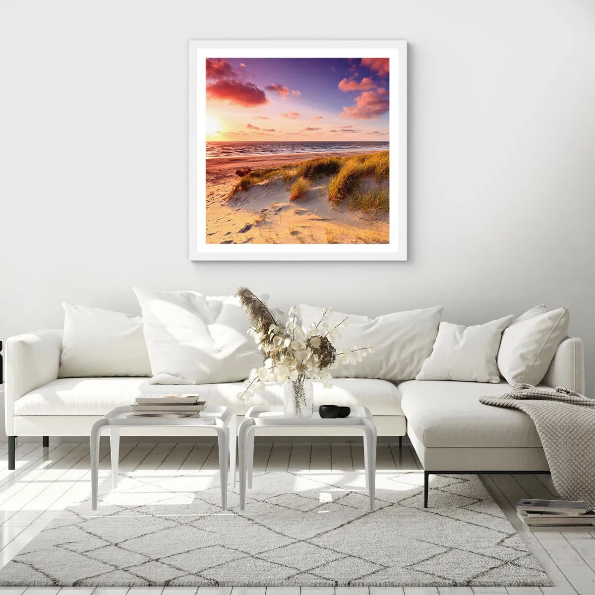 Plakat i hvid ramme - Luften dufter allerede af sommer - 60x60 cm