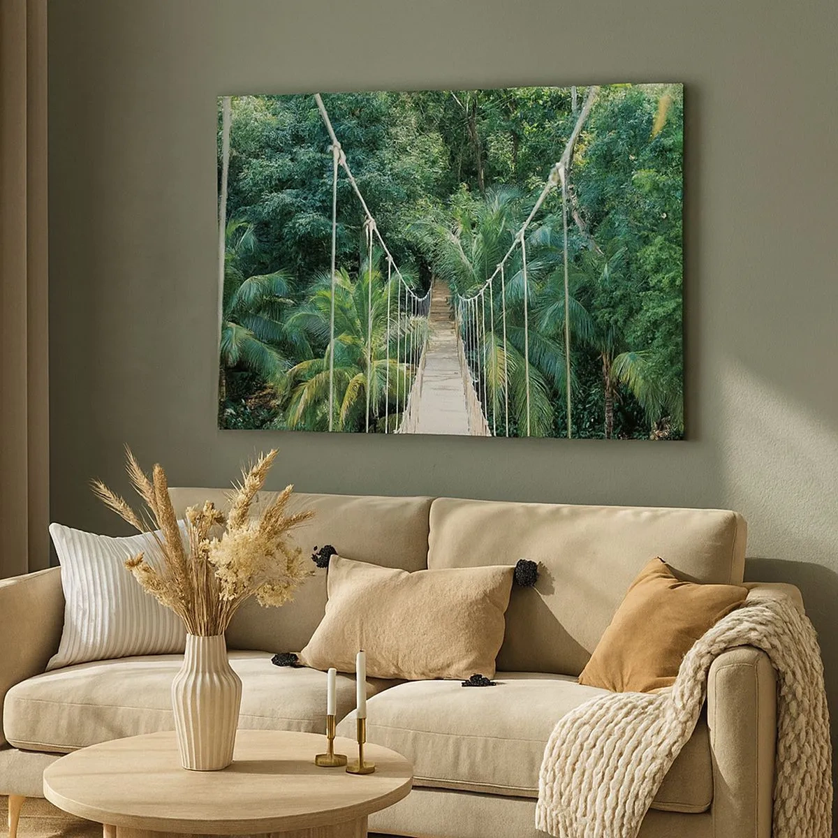 Lærredstryk - Billede på lærred - En hængebro i en tropisk jungle fuld af grønt - 70x50cm - Velkommen til junglen! - Moderne vægdekoration til stue og soveværelse ARTTOR