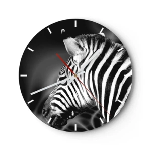 Vægur, Uret - Sort-hvid nærbillede af en zebra mod en kontrasterende baggrund - 30x30cm - Hvid er hvid og sort er sort - Moderne vægdekoration til stue, køkken og soveværelse ARTTOR