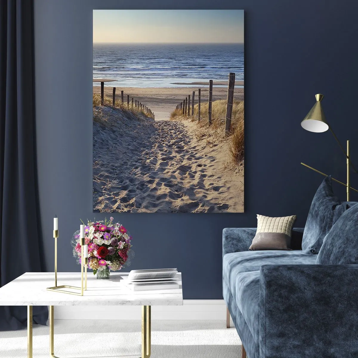 Billede på glas - Havet brummer, fuglene synger, en vild strand midt i græsset.... - 50x70 cm