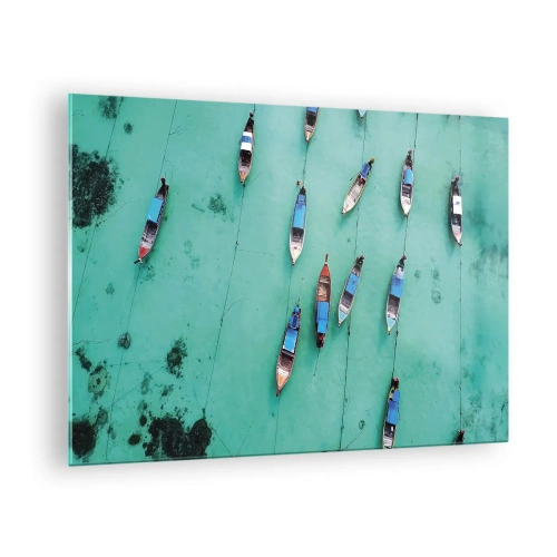 Billede på glas - Både på turkisblåt vand set ovenfra - 70x50cm - I glædelig forventning - Moderne vægdekoration til stue og soveværelse ARTTOR