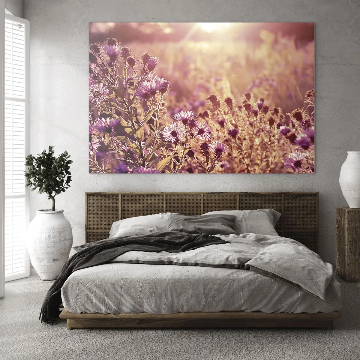 Billede på glas - Lilla blomster på engen i lyset af den nedgående sol - 70x50cm - Før sommeren er forbi - Moderne vægdekoration til stue og soveværelse ARTTOR
