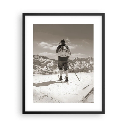 Plakat i sort ramme - Og bjergene er de samme - 40x50 cm