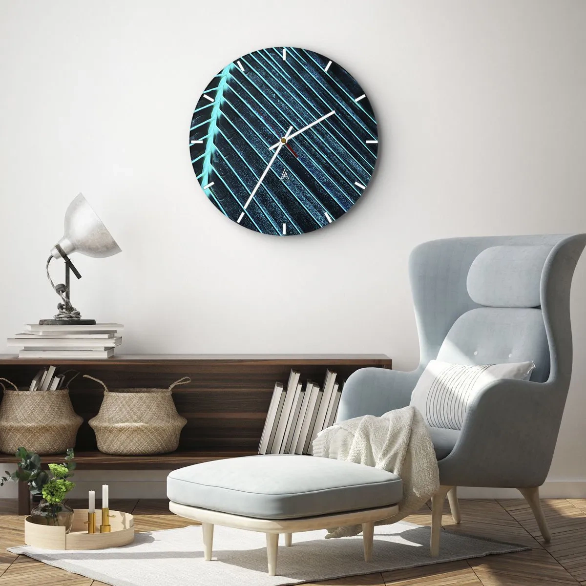 Vægur, Uret - Et nærbillede af et palmeblad i nuancer af grønt og turkis. - 30x30cm - Tekstur af grønt - Moderne vægdekoration til stue, køkken og soveværelse ARTTOR