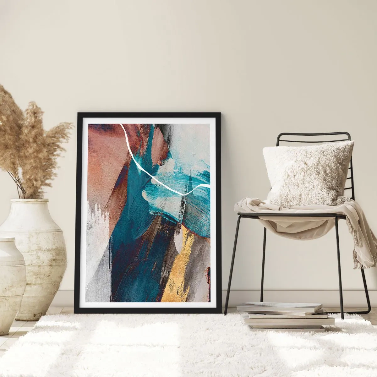 Plakat i sort ramme - Udtryksfuld abstraktion i nuancer af blå og guld - 50x70cm - Med flair og energi - Moderne vægdekoration til stue og soveværelse ARTTOR