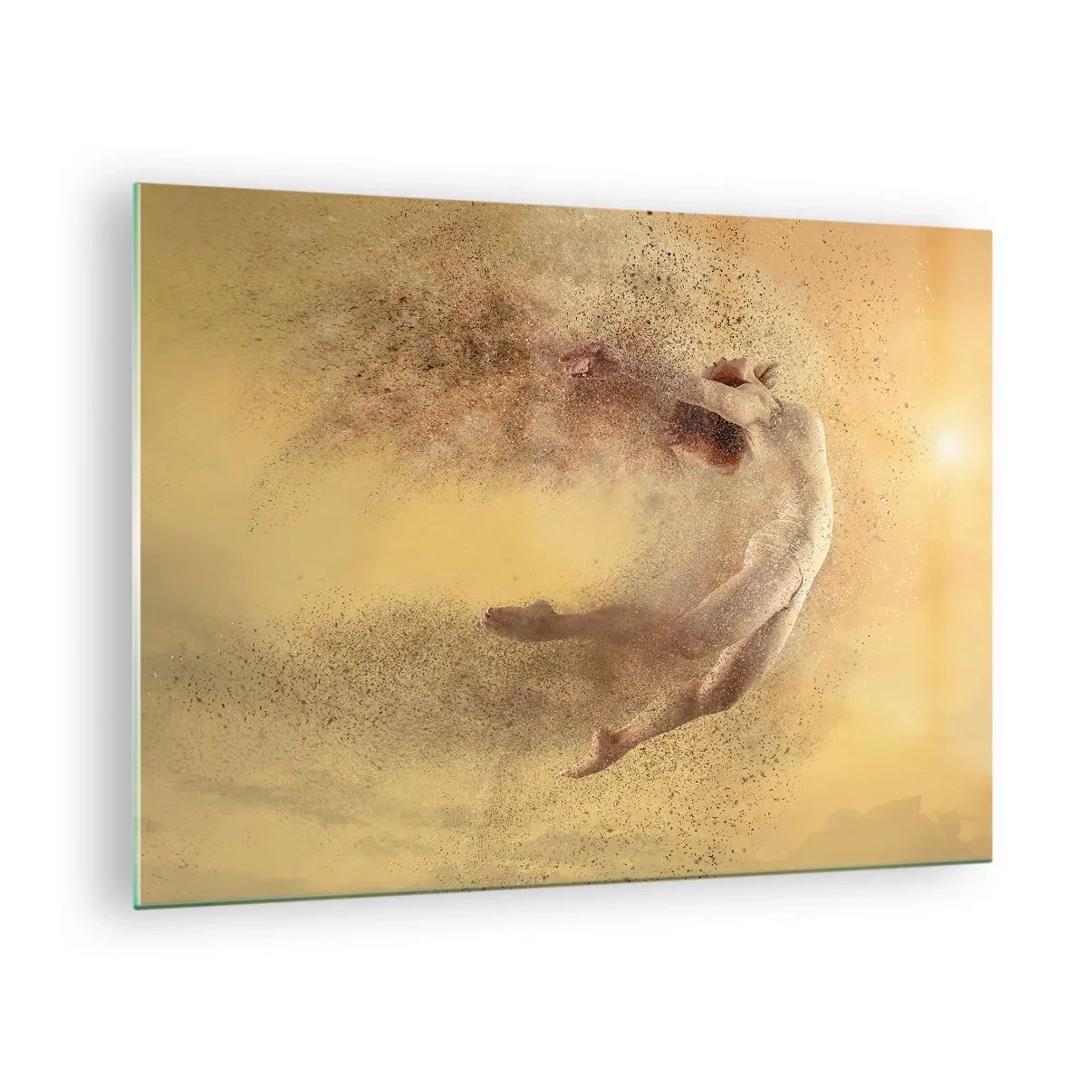 Billede på glas - En danser i en dynamisk komposition mod en gylden baggrund - 70x50cm - I dansende henrykkelse - Moderne vægdekoration til stue og soveværelse ARTTOR