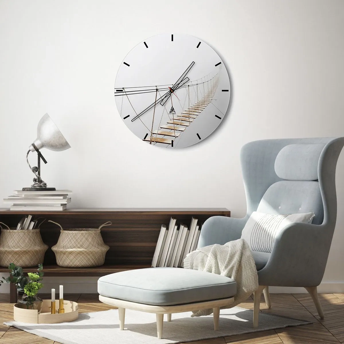 Vægur, Uret - Kvinde i sort kjole sidder på balkon i sort og hvid - 30x30cm - Hvor vil det føre dig hen? - Moderne vægdekoration til stue, køkken og soveværelse ARTTOR