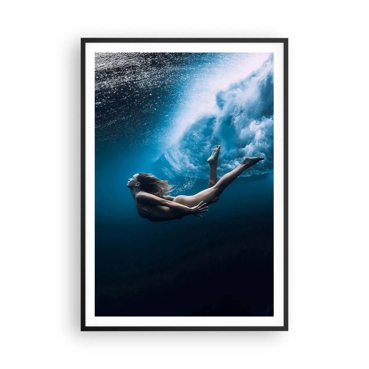 Plakat i sort ramme - Den moderne havfrue - 70x100 cm
