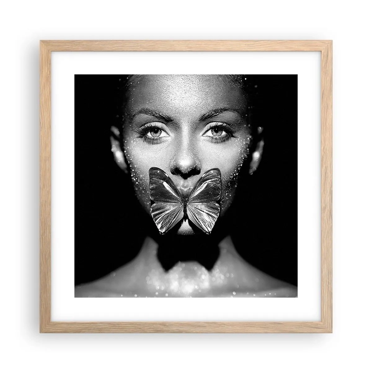 Plakat i ramme af lyst egetræ - Sommerfuglekys - 40x40 cm