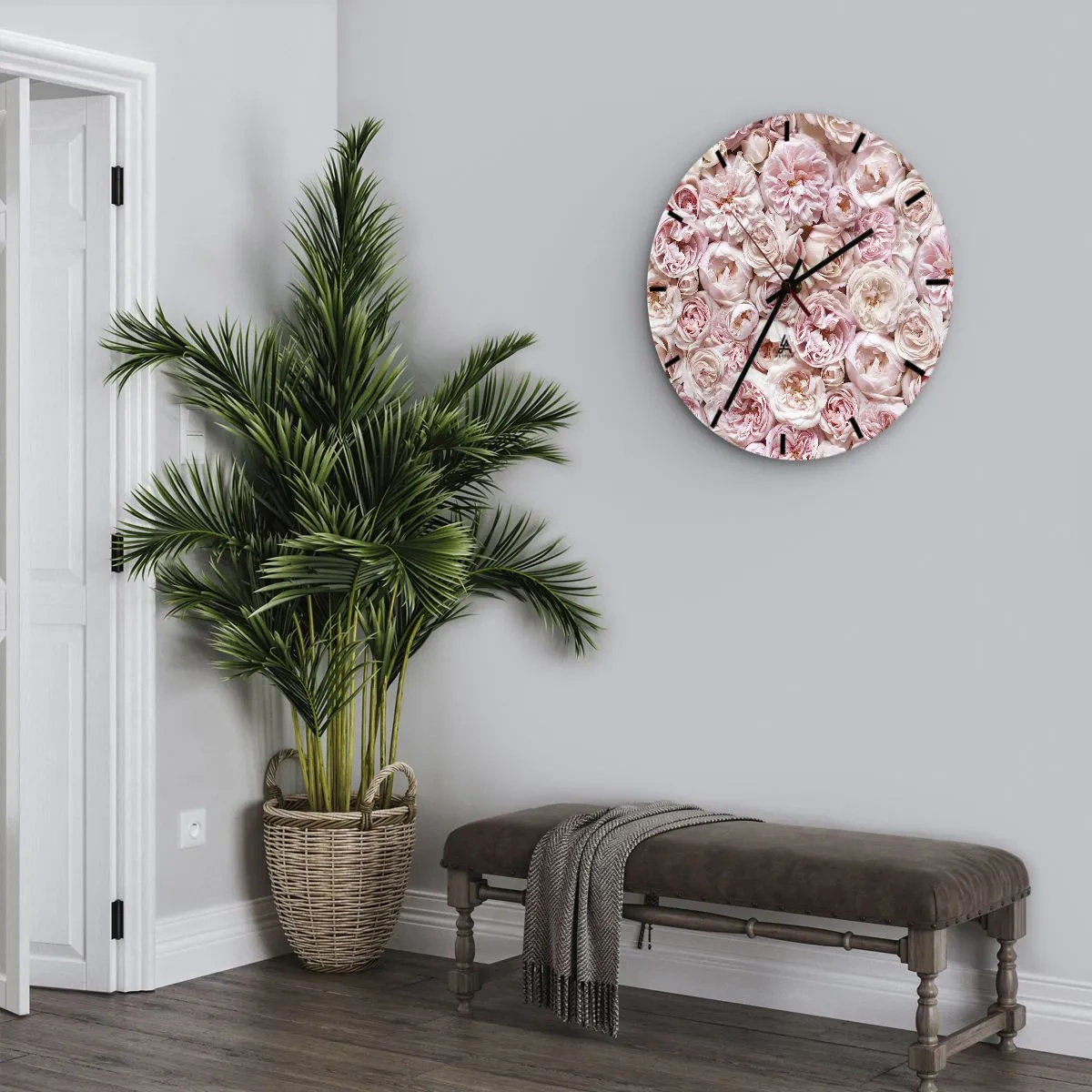 Vægur, Uret - En tæt buket af lyserøde roser i fuldt flor - 30x30cm - Overstrøet med roser - Moderne vægdekoration til stue, køkken og soveværelse ARTTOR