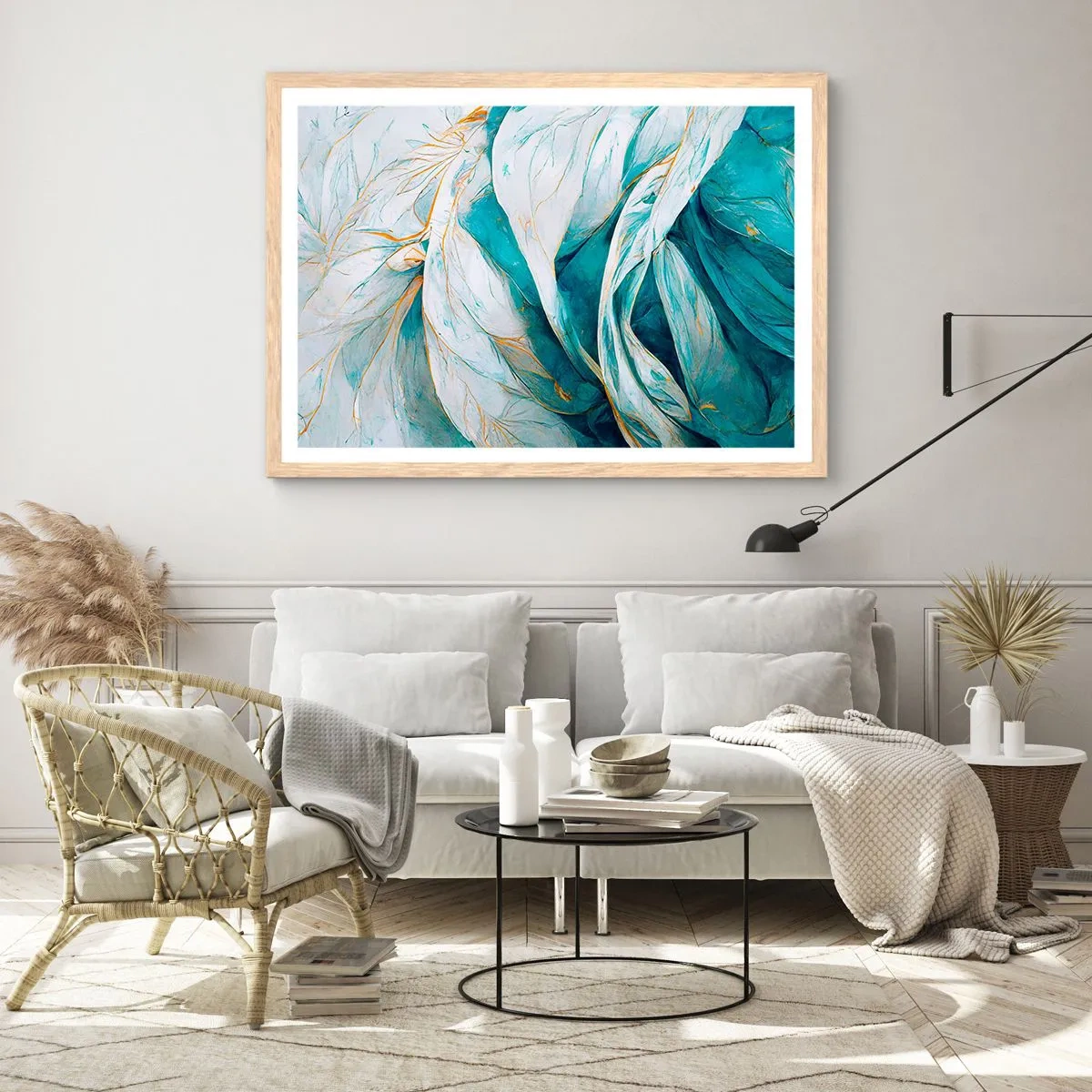 Plakat i ramme af lyst egetræ - Blå abstraktion med et guldmotiv - 40x30 cm