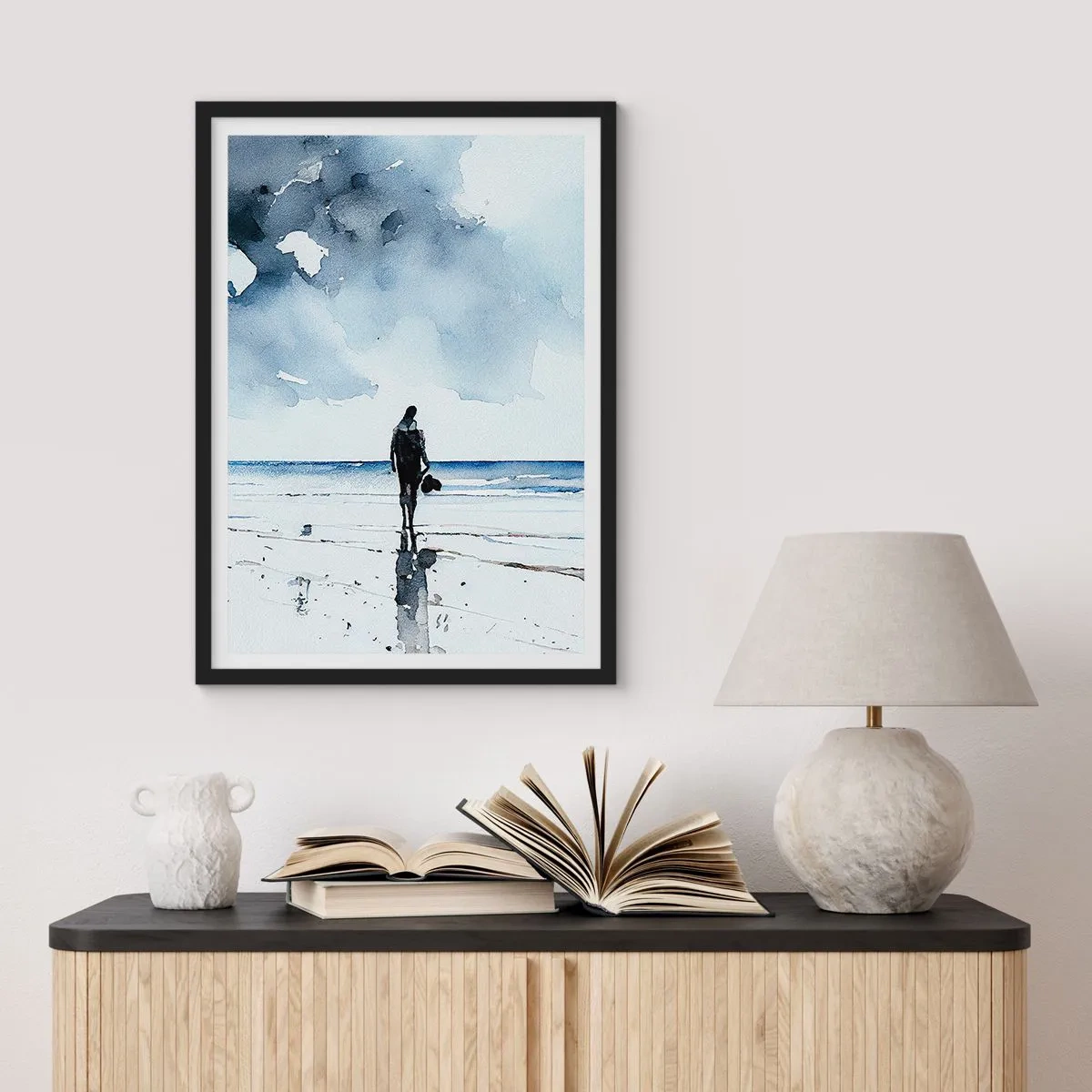 Plakat i sort ramme - Akvarellandskab med en figur på stranden - 50x70cm - Samtale med havet - Moderne vægdekoration til stue og soveværelse ARTTOR