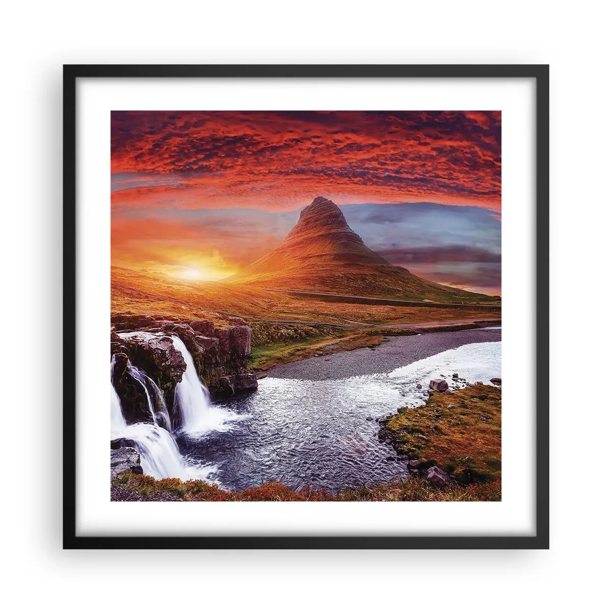 Plakat i sort ramme - En udsigt over Midgård - 50x50 cm