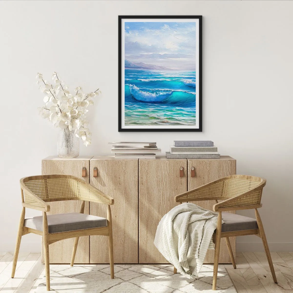 Plakat i sort ramme - Havbølger mod den blå himmel - 50x70cm - Giver trøst - Moderne vægdekoration til stue og soveværelse ARTTOR