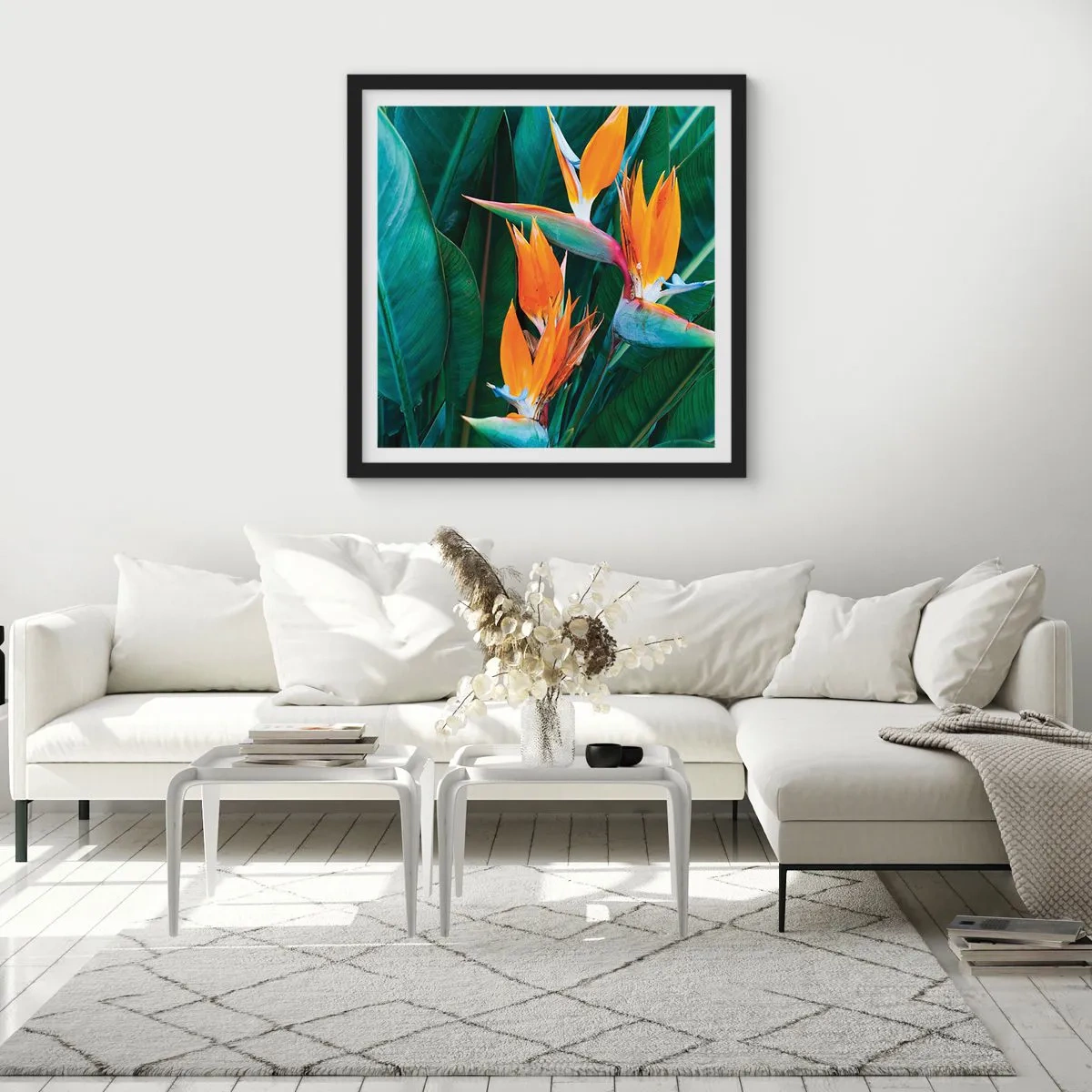 Plakat i sort ramme - Er det en blomst eller er det en fugl? - 30x30 cm