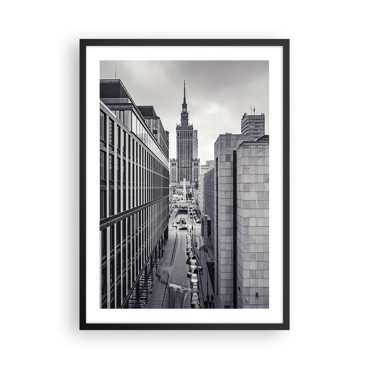 Plakat i sort ramme - Udsigt over Kultur- og Videnskabspaladset i Warszawa i grå nuancer - 50x70cm - Warszawa dalen - Moderne vægdekoration til stue og soveværelse ARTTOR