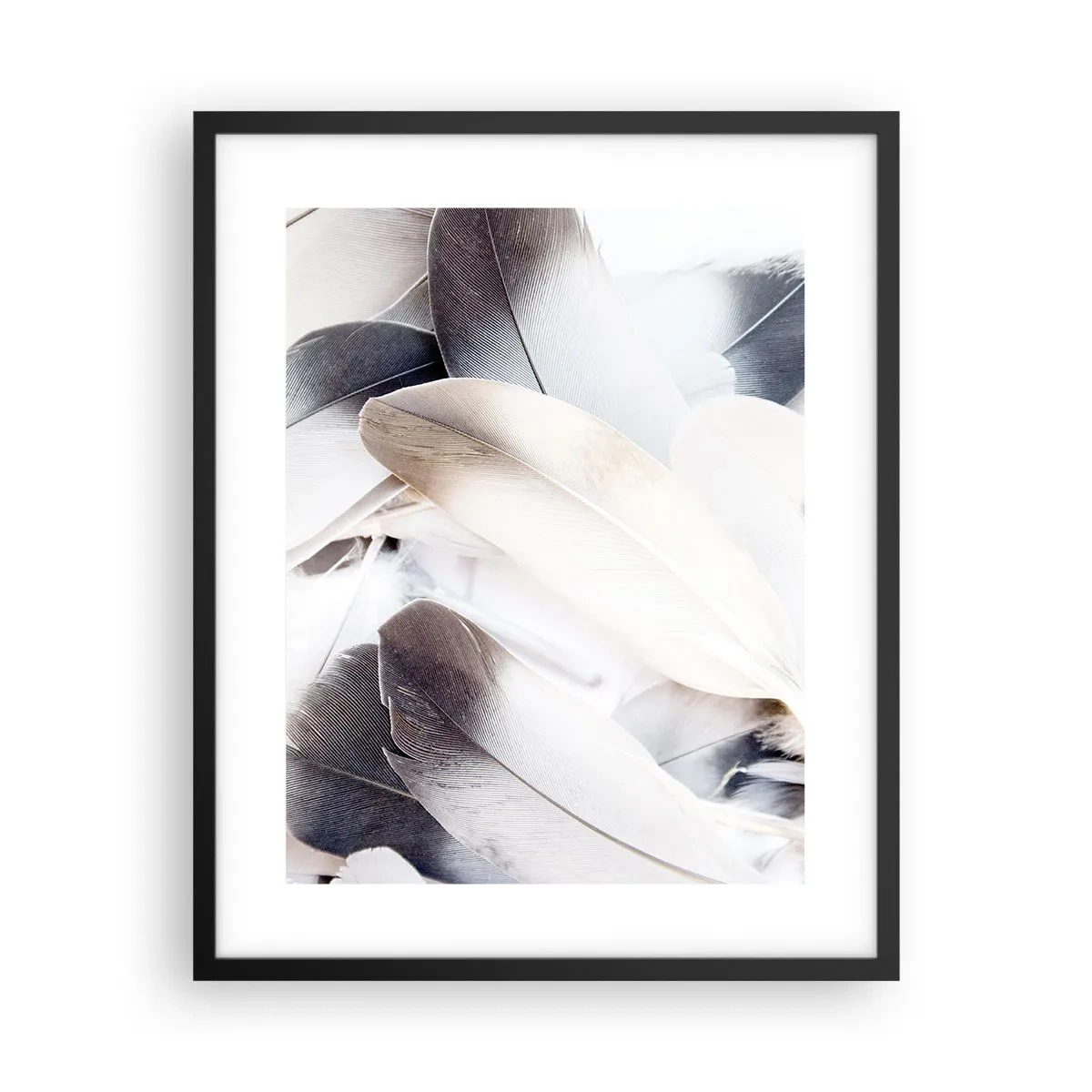 Plakat i sort ramme - Næsten engleagtig - 40x50 cm