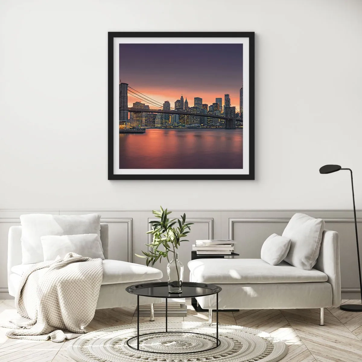 Plakat i sort ramme - Sænket i lilla stilhed - 40x40 cm