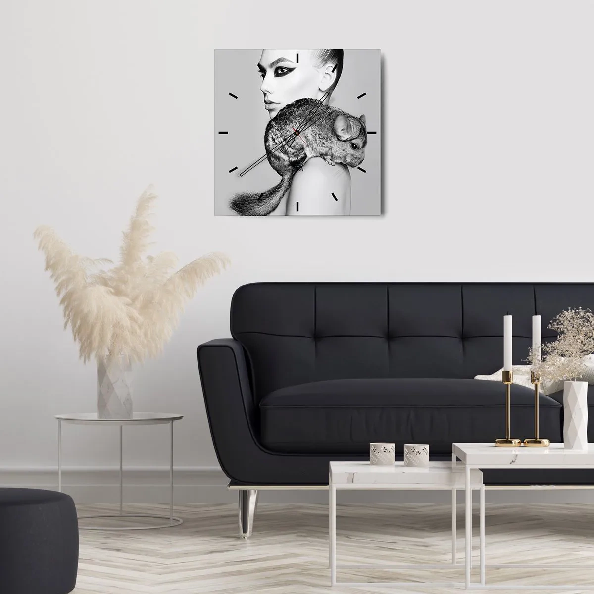 Vægur, Uret - Dame med en chinchilla - 30x30 cm