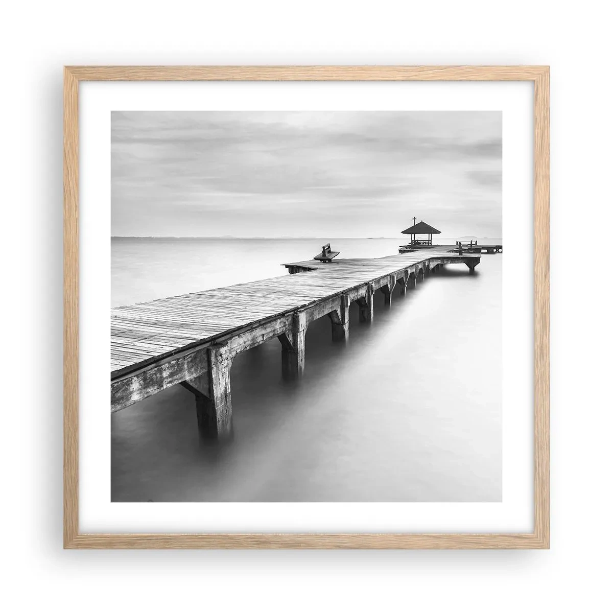 Plakat i ramme af lyst egetræ - Ind i det fjerne - 50x50 cm