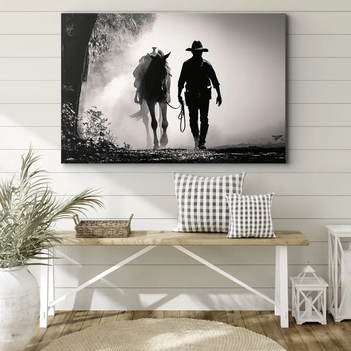 Lærredstryk - Billede på lærred - Cowboy med hest i morgentågen - 70x50cm - En morgen i Texas - Moderne vægdekoration til stue og soveværelse ARTTOR